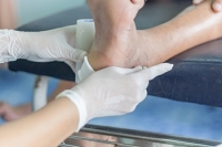 Diabetic Foot Wounds Need Prompt Treatment